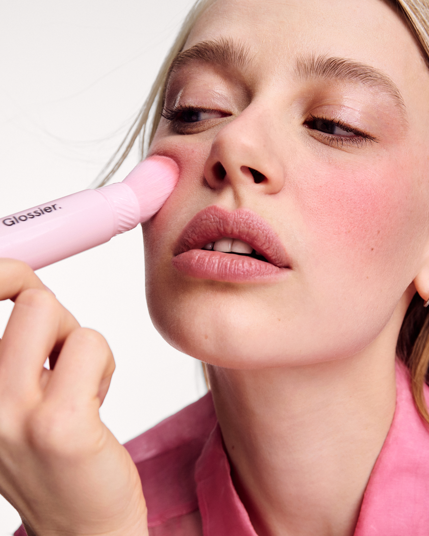 glossier-cloudpaint-brush-set-