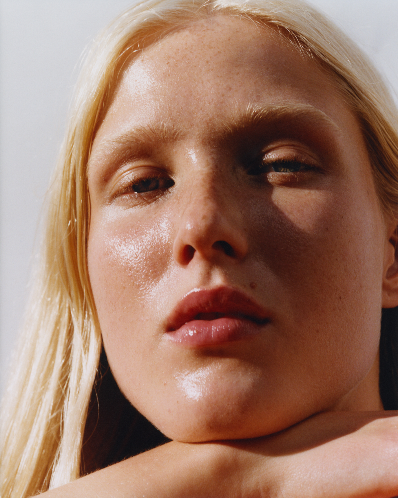 glossier-futuredew-06.png?v=
