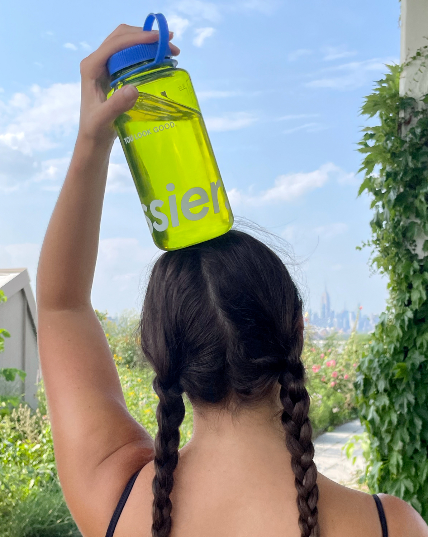 Water Bottle – Glossier Water Bottle – Glossier