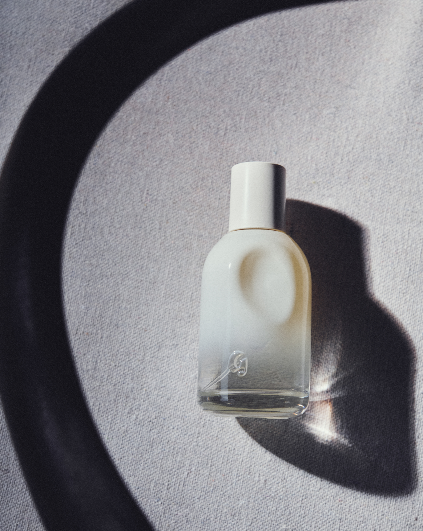 glossier-8ml-you-doux-carousel glossier-8ml-you-doux-carousel