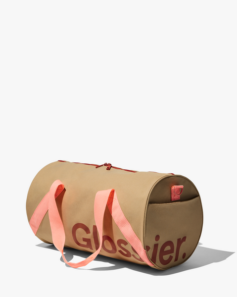 glossier-dufflebag-carousel- glossier-dufflebag-carousel-