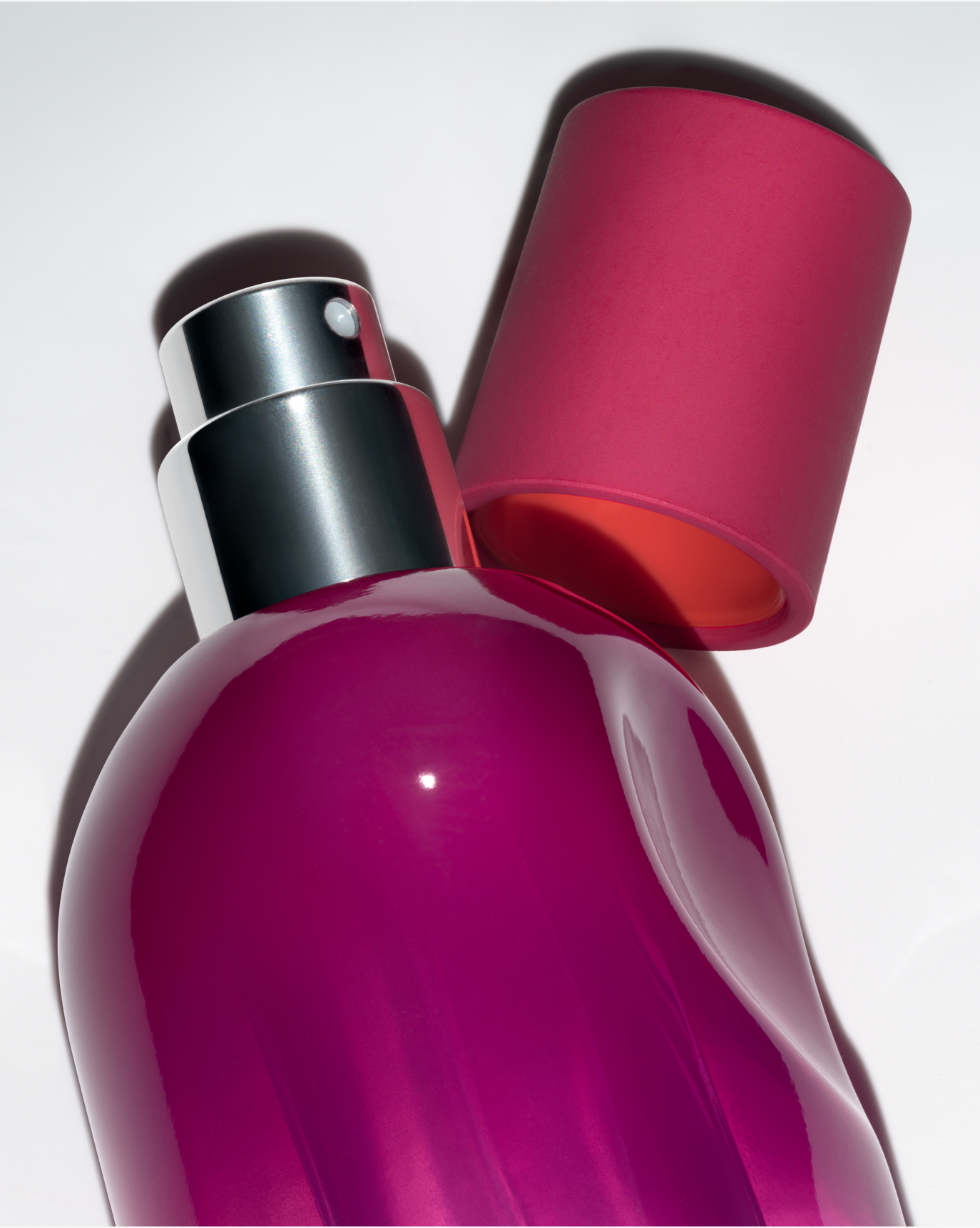 glossier-reve-launch-carousel- glossier-reve-launch-carousel-